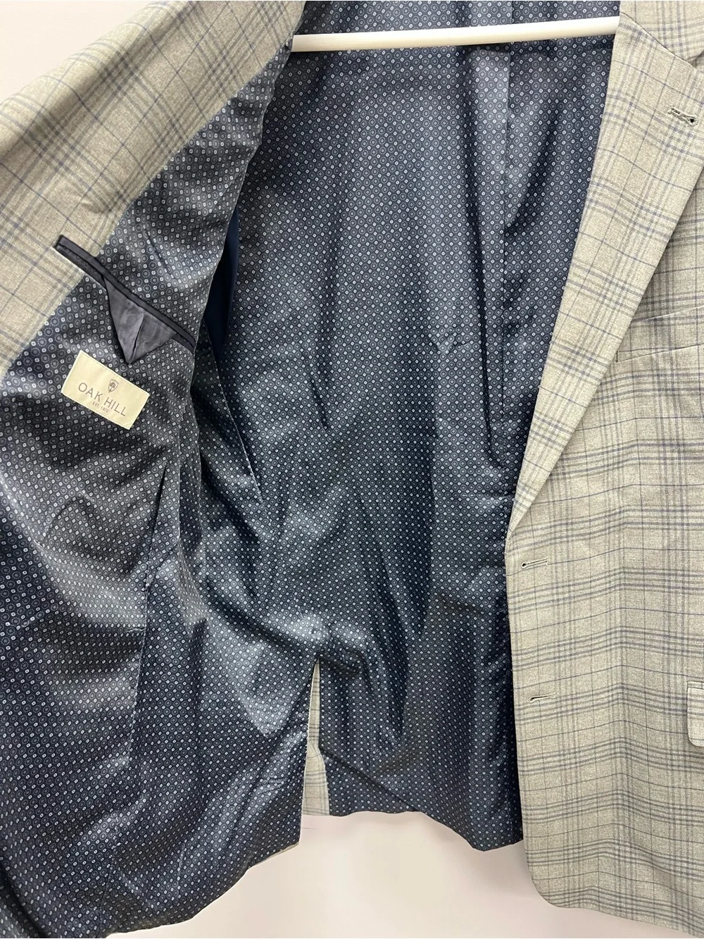 Oak Hill Light Gray Plaid Men's Blazer - Classic Two-Button Sport Coat 2XL Tall